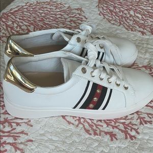 NWOT Sophie17 Sneakers